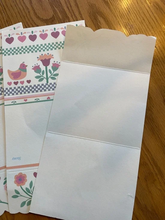 VTG Stationary and Wrapping Set🌺 - Picture 9 of 10